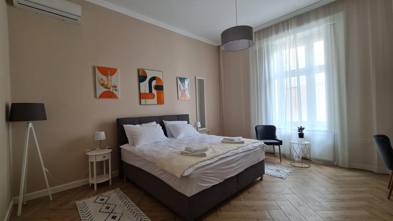 Urban Haven Hotel Суботица Екстериор снимка
