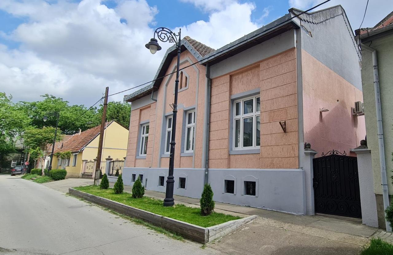 Urban Haven Hotel Суботица Екстериор снимка