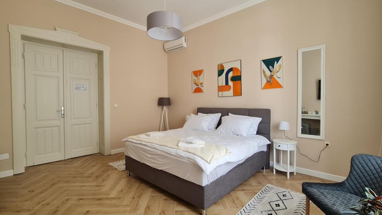 Urban Haven Hotel Суботица Екстериор снимка